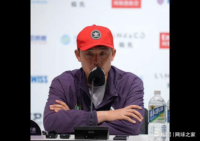 ue, 单资格赛首 ue, 单资格赛首